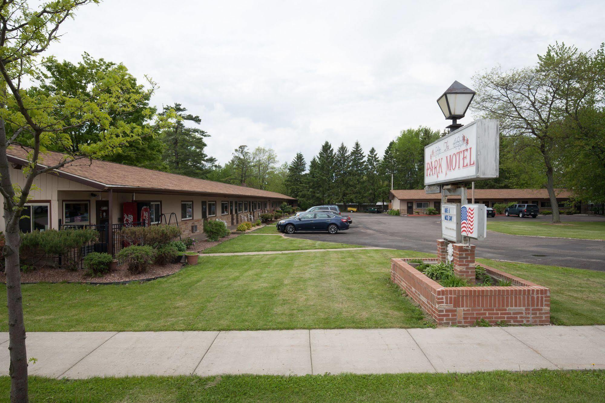 Park Motel Marshfield Exterior photo